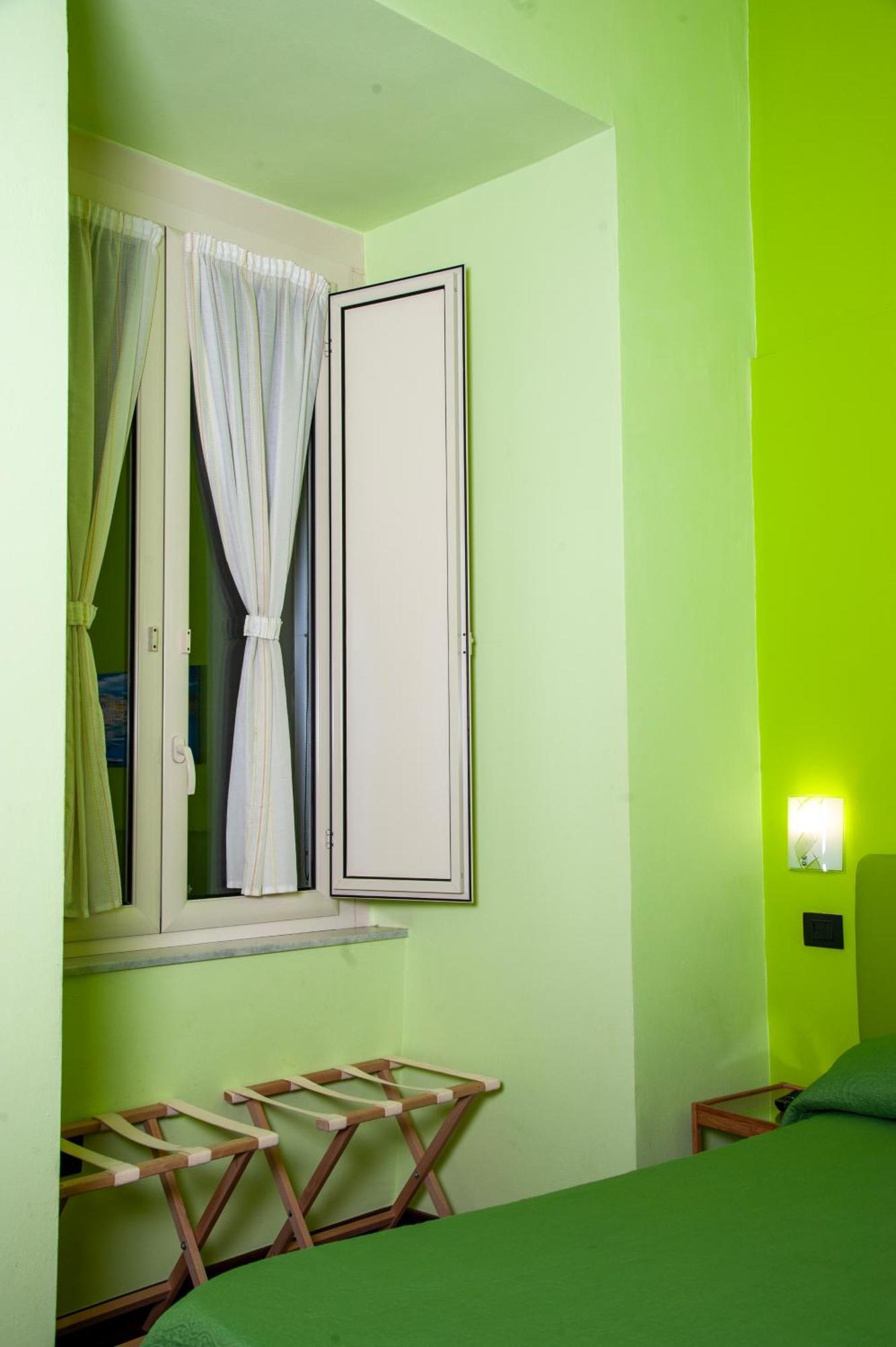 Palazzo Carafa Della Spina Room And Apartment ナポリ エクステリア 写真
