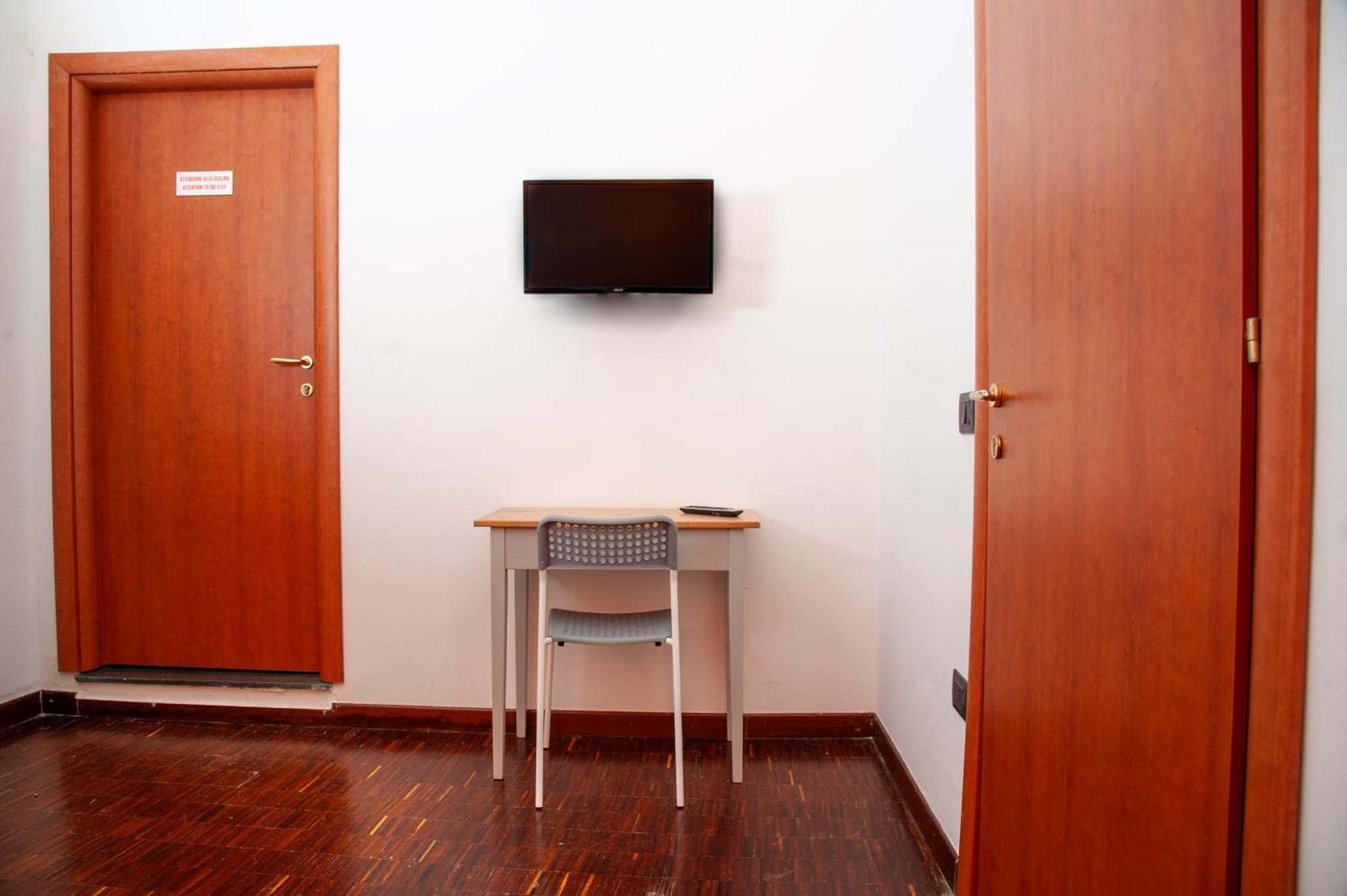 Palazzo Carafa Della Spina Room And Apartment ナポリ エクステリア 写真