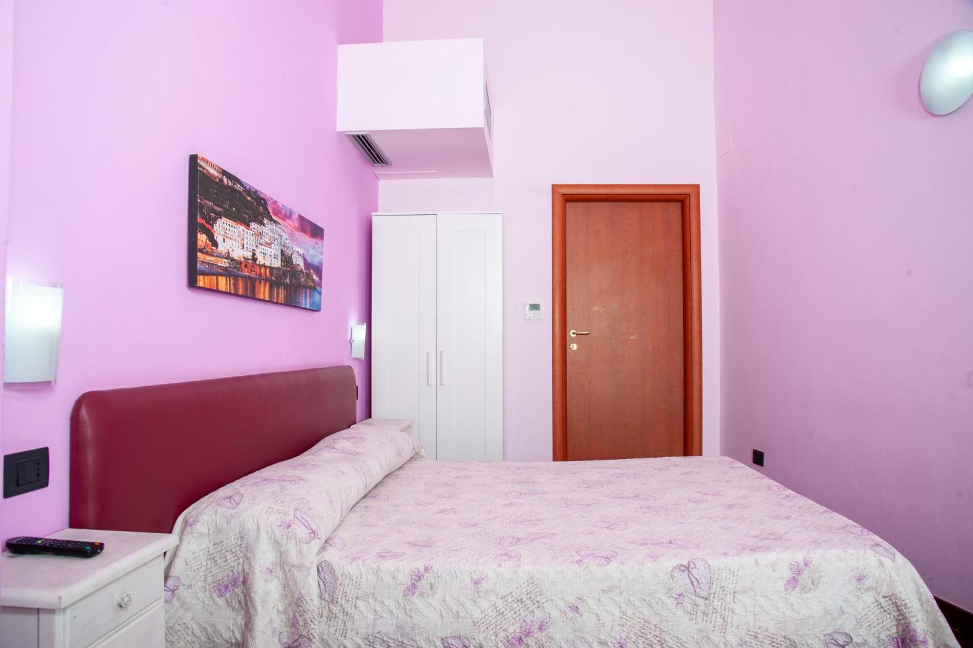 Palazzo Carafa Della Spina Room And Apartment ナポリ エクステリア 写真