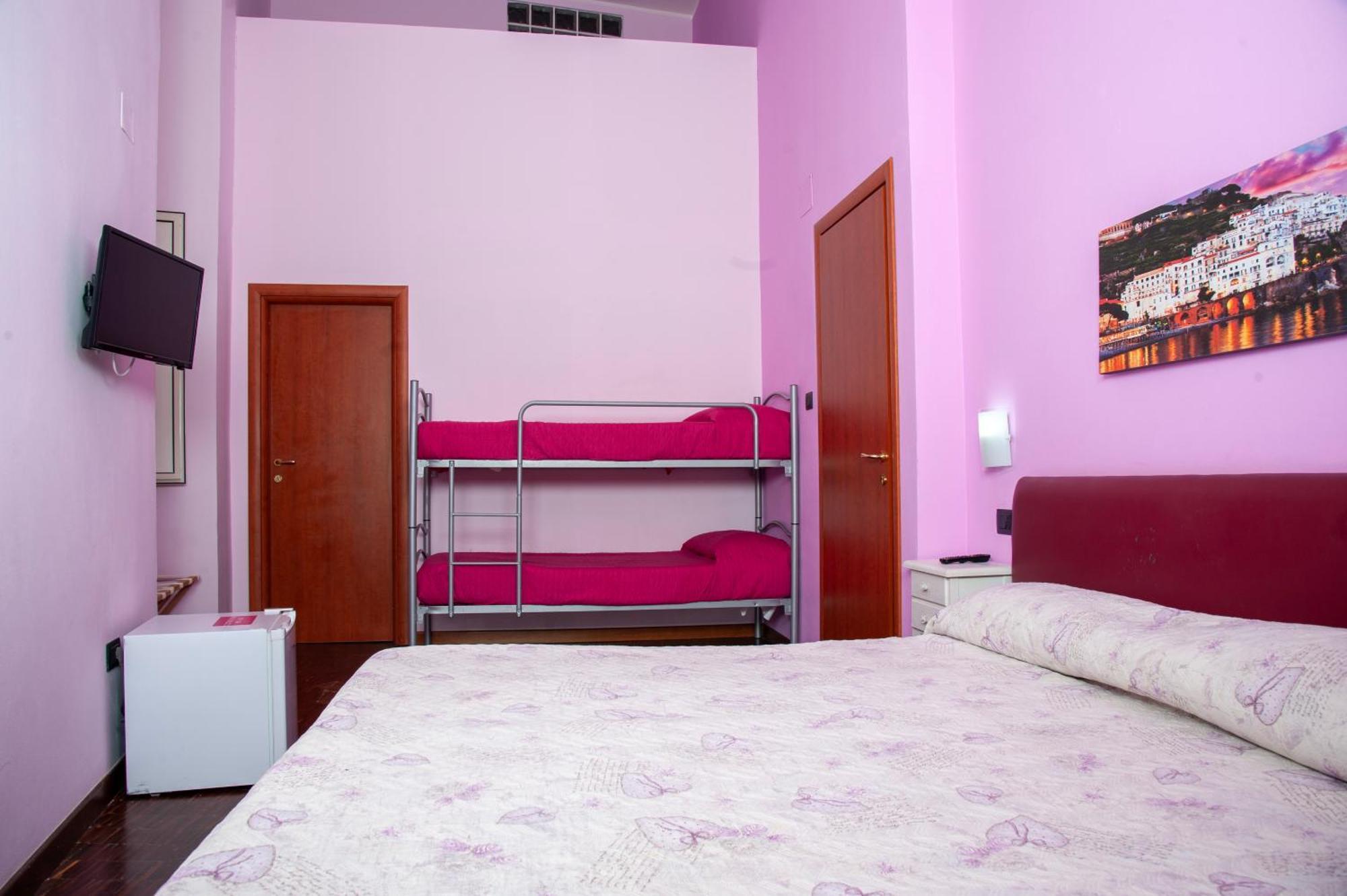 Palazzo Carafa Della Spina Room And Apartment ナポリ エクステリア 写真
