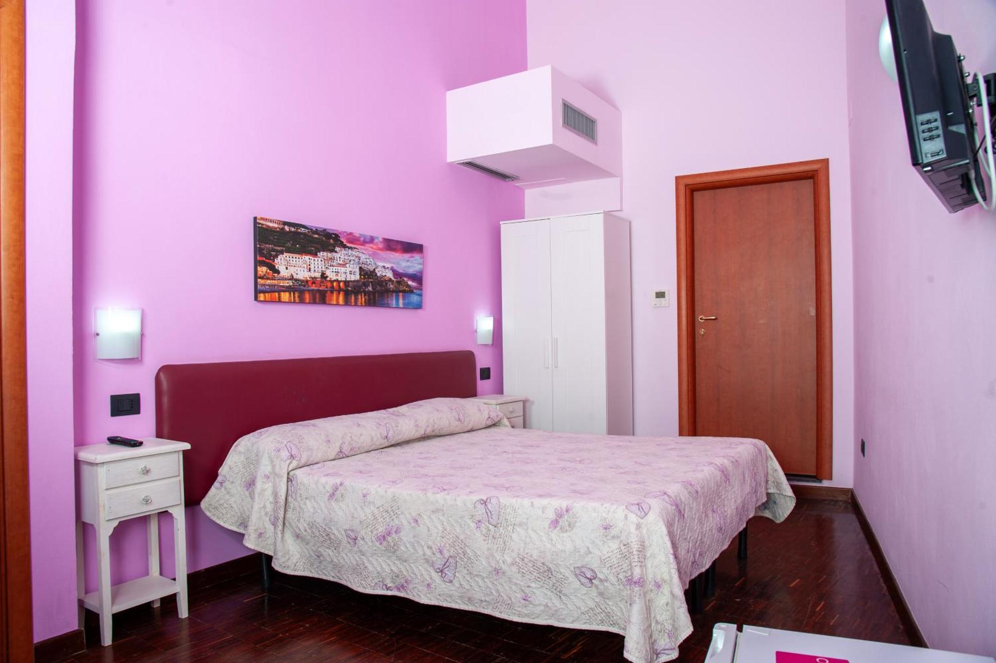 Palazzo Carafa Della Spina Room And Apartment ナポリ エクステリア 写真