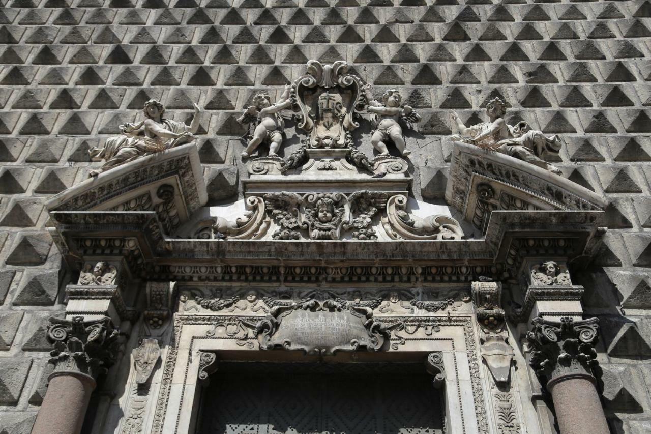 Palazzo Carafa Della Spina Room And Apartment ナポリ エクステリア 写真